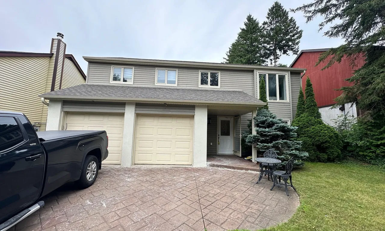 29 Plank Rd, East Gwillimbury, ON L9N 1B4