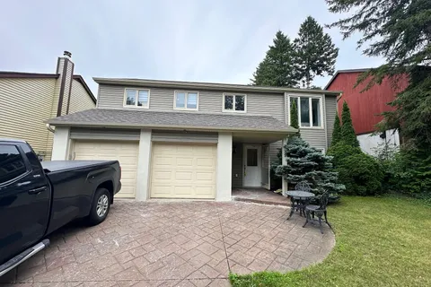 29 Plank Rd, East Gwillimbury, ON L9N 1B4