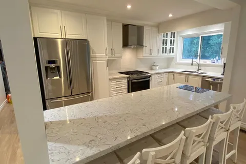 29 Plank Rd, East Gwillimbury, ON L9N 1B4