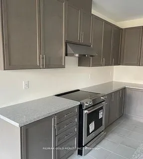 26 Richard Boyd Dr, East Gwillimbury, ON L9N 0S6