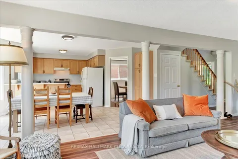 1067 Leslie Dr, Innisfil, ON L9S 2A7