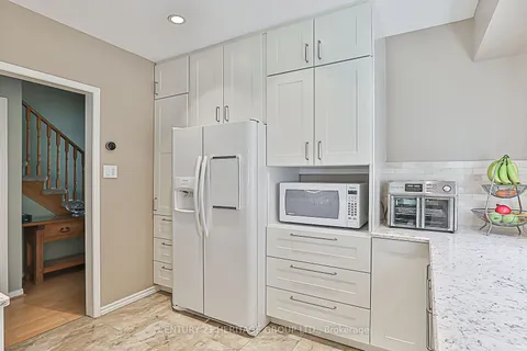 277 Rushbrook Dr, Newmarket, ON L3X 2C9