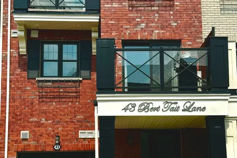 43 Bert Tait Lane, Whitchurch-Stouffville, ON L4A 1Y1