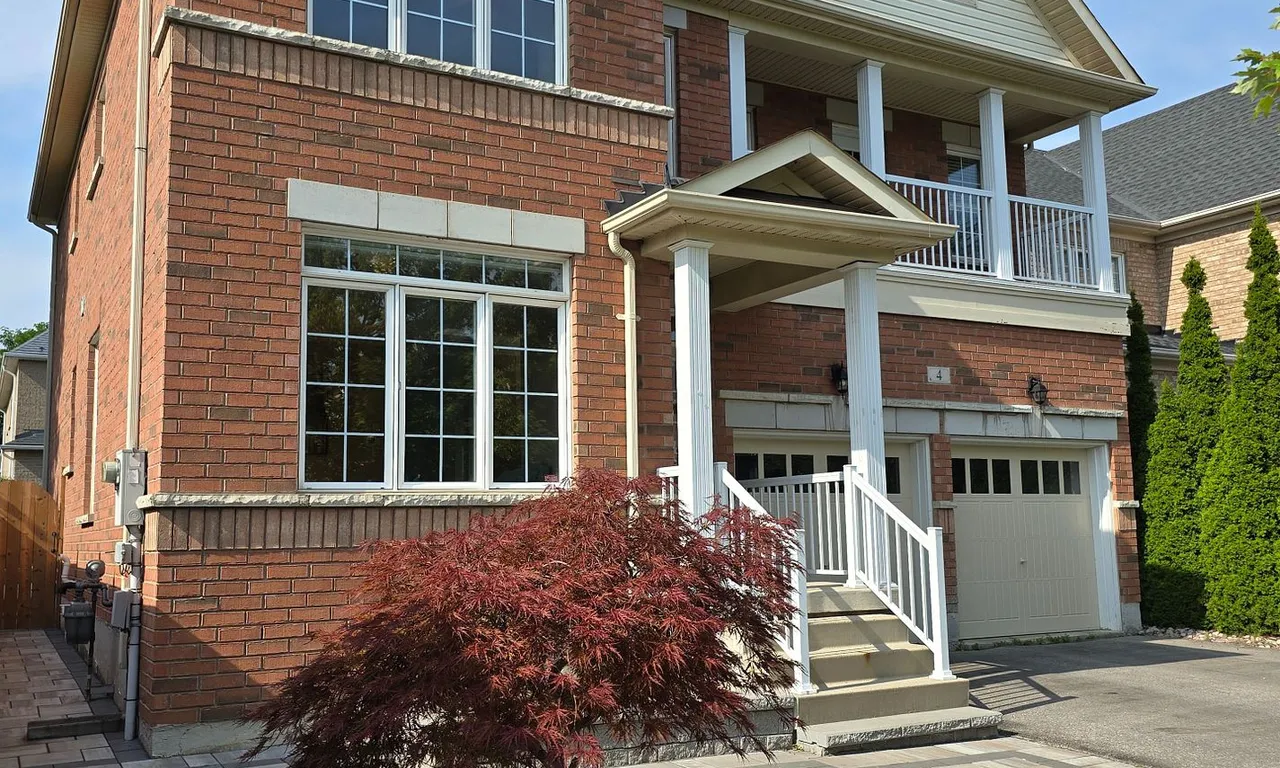 4 Hawkweed Manr, Markham, ON L6B 0E3