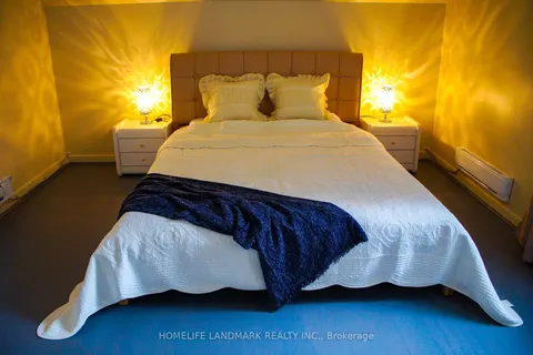 136 Grandview Ave, Markham, ON L3T 1H6