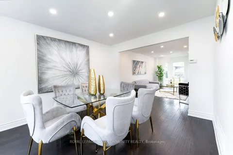 452 Alex Doner Dr, Newmarket, ON L3X 1C1