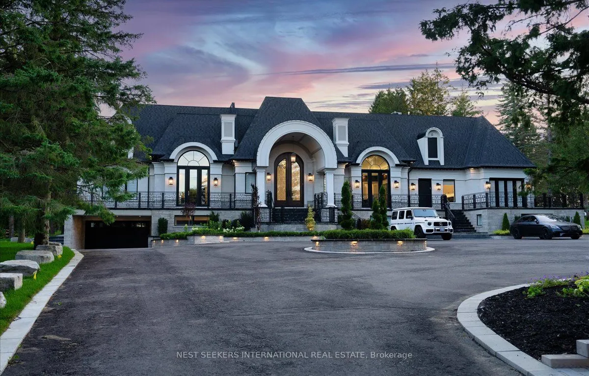 72 Manitou Dr, King, ON L7B 1E7