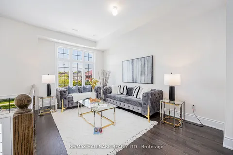 307 Swan Park Rd, Markham, ON L6E 0H3