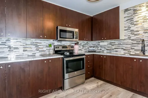 3915 Pine Rock Ave, Innisfil, ON L9S 2L6