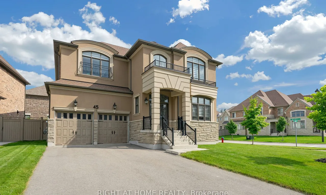 45 Cairns Gate, King, ON L7B 0P5