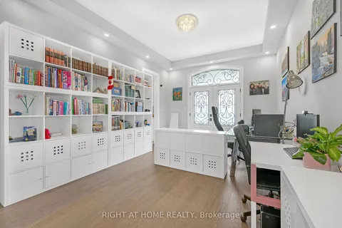 45 Cairns Gate, King, ON L7B 0P5