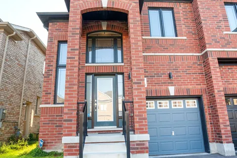 163 SUTHERLAND Ave, Bradford West Gwillimbury, ON L3Z 4H6