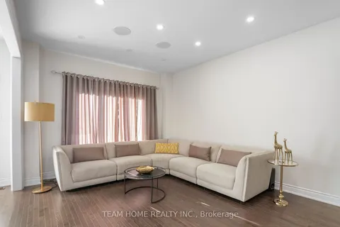 163 SUTHERLAND Ave, Bradford West Gwillimbury, ON L3Z 4H6
