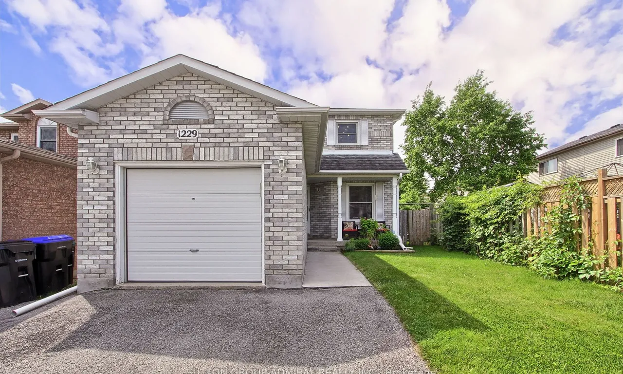 1229 Benson St, Innisfil, ON L9S 1Y5