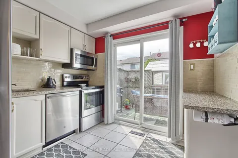 1229 Benson St, Innisfil, ON L9S 1Y5