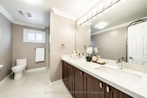 30 John Dexter Place, Markham, ON L3P 3G1
