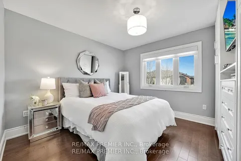 39 Vireo Way, Vaughan, ON L4H 2T7