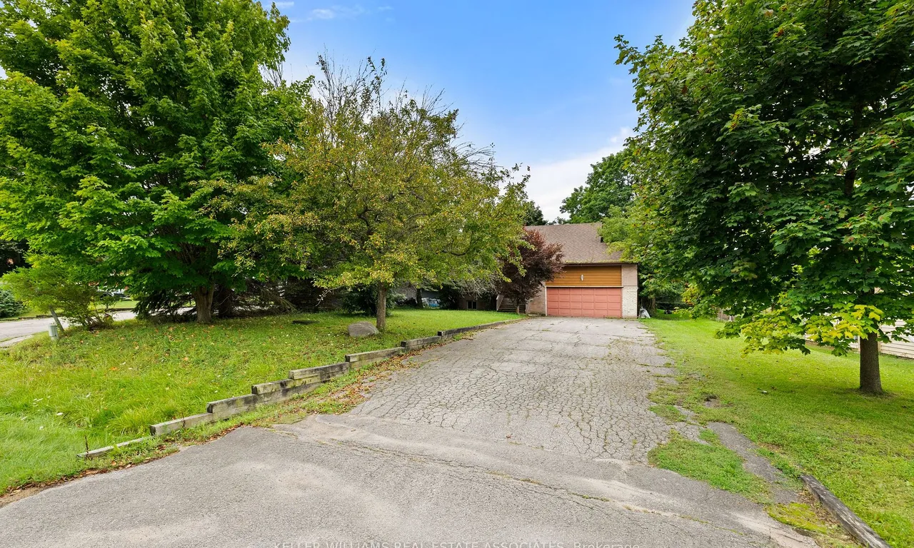 820 Church Dr Dr, Innisfil, ON L0L 1W0