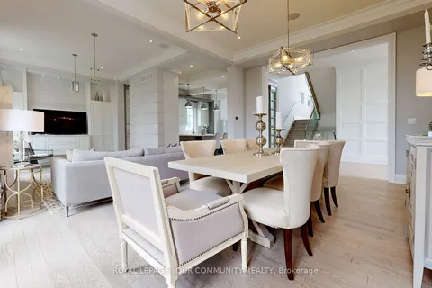 16 Claridge Dr, Richmond Hill, ON L4C 6G9