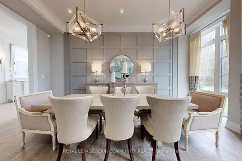 16 Claridge Dr, Richmond Hill, ON L4C 6G9