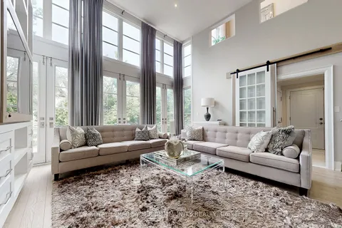 16 Claridge Dr, Richmond Hill, ON L4C 6G9