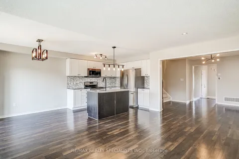 119 Rutherford Rd, Bradford West Gwillimbury, ON L3Z 0P6