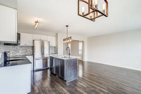 119 Rutherford Rd, Bradford West Gwillimbury, ON L3Z 0P6
