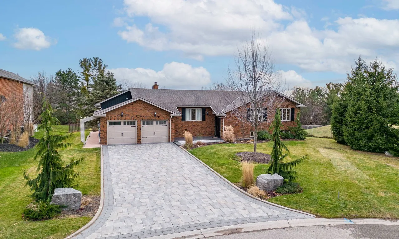 20 Kaake Rd, King, ON L0G 1N0