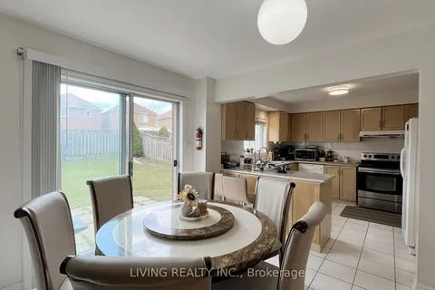 299 Highglen Ave, Markham, ON L3S 3M1