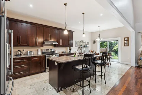 1948 St. Paul Rd, Innisfil, ON L9S 1T6