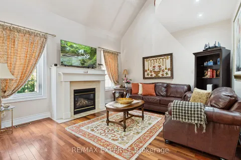 1948 St. Paul Rd, Innisfil, ON L9S 1T6