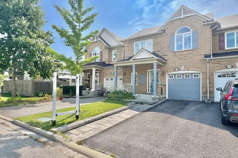 254 Chilcott Cres, Newmarket, ON L3X 3G7