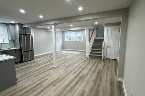 305 Irene Dr, Georgina, ON L4P 3A9