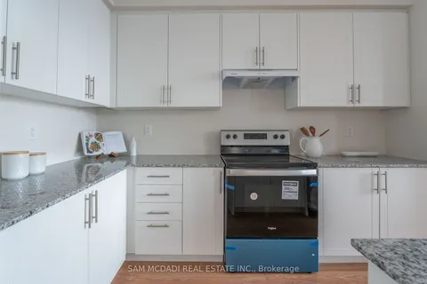 48 Dandara Gate, Vaughan, ON L4L 1V8