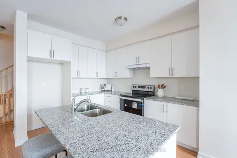 48 Dandara Gate, Vaughan, ON L4L 1V8