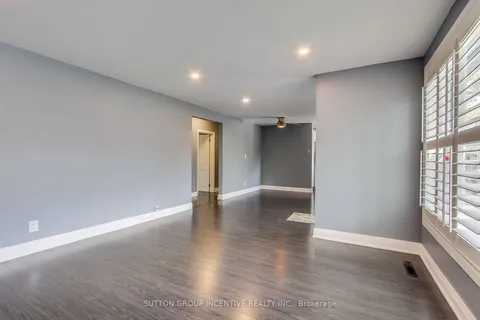 26 Miller Park Ave, Bradford West Gwillimbury, ON L3Z 1M6