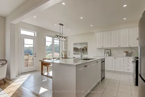 175 Bawden Dr, Richmond Hill, ON L4S 1N5