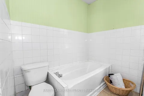 15 George St, Innisfil, ON L0L 1L0
