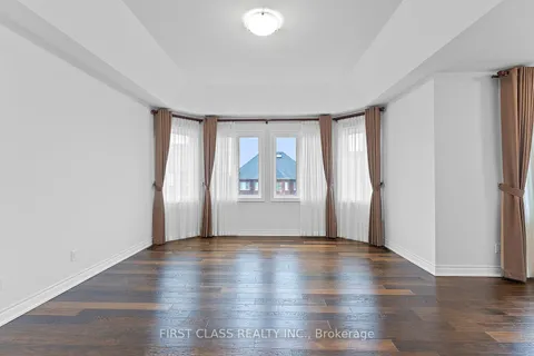 33 Berkshire Cres, Markham, ON L6C 0P5