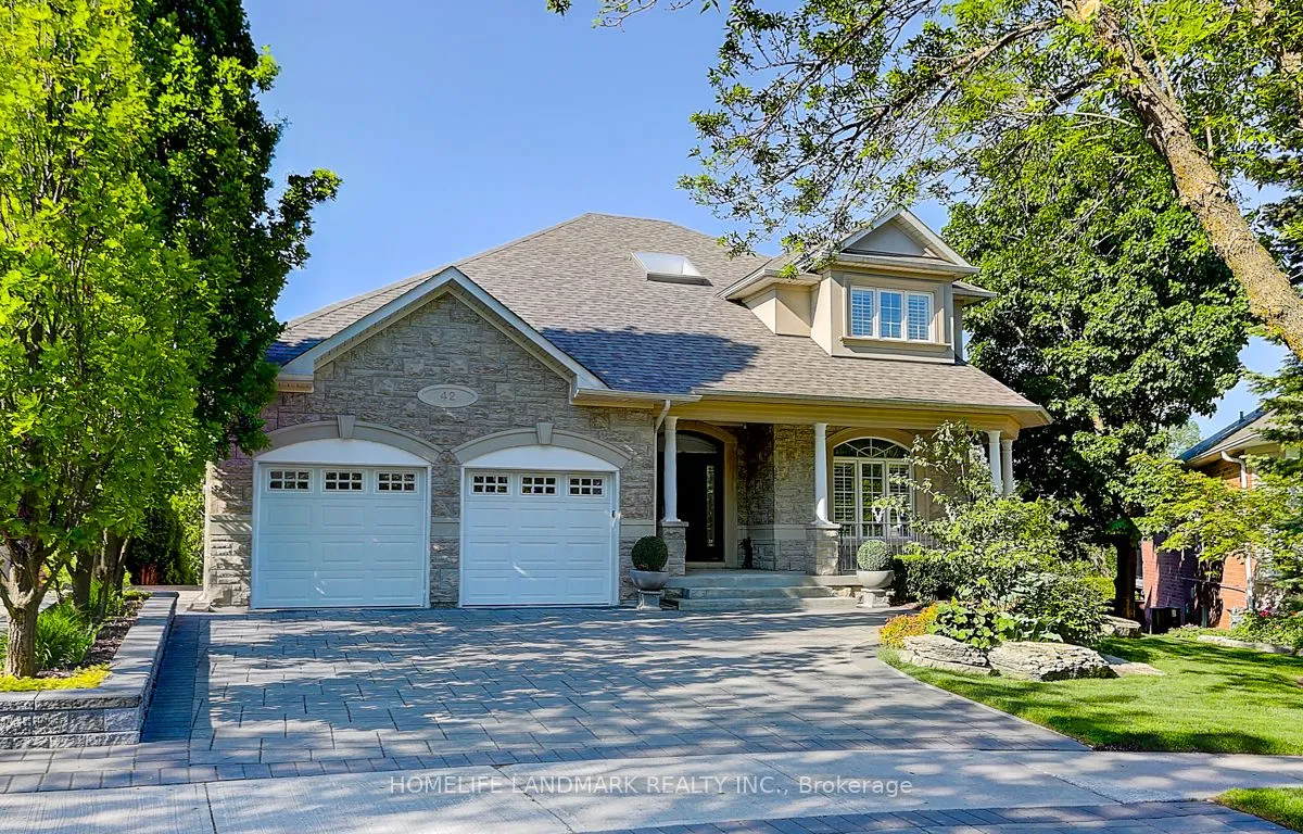 42 Monkman Crt, Aurora, ON L4G 7J9