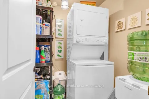 10 South Blvd, Innisfil, ON L9S 1L7