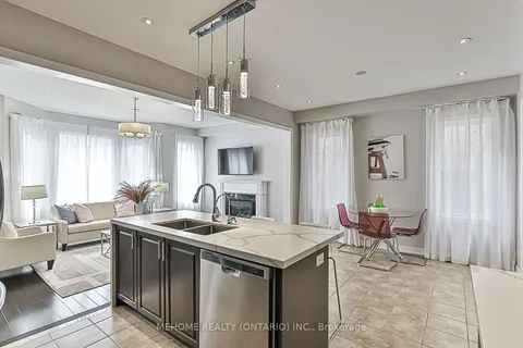 51 Beckett Ave, Markham, ON L6C 0T3