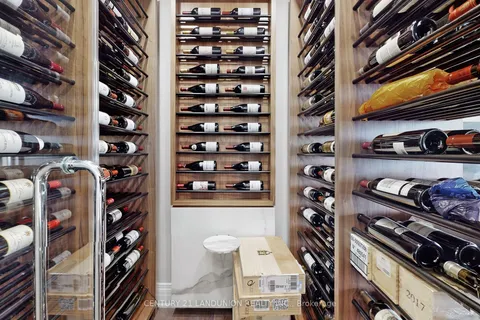 22 Conger St, Vaughan, ON L6A 4Y7