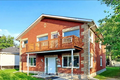 201 Garden Ave, Georgina, ON L4P 2L3