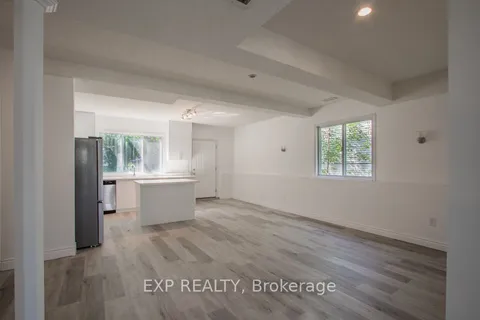 201 Garden Ave, Georgina, ON L4P 2L3