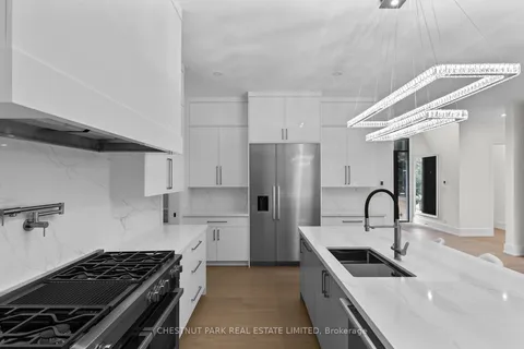 547 Old Stouffville Rd, Uxbridge, ON L9P 1R4