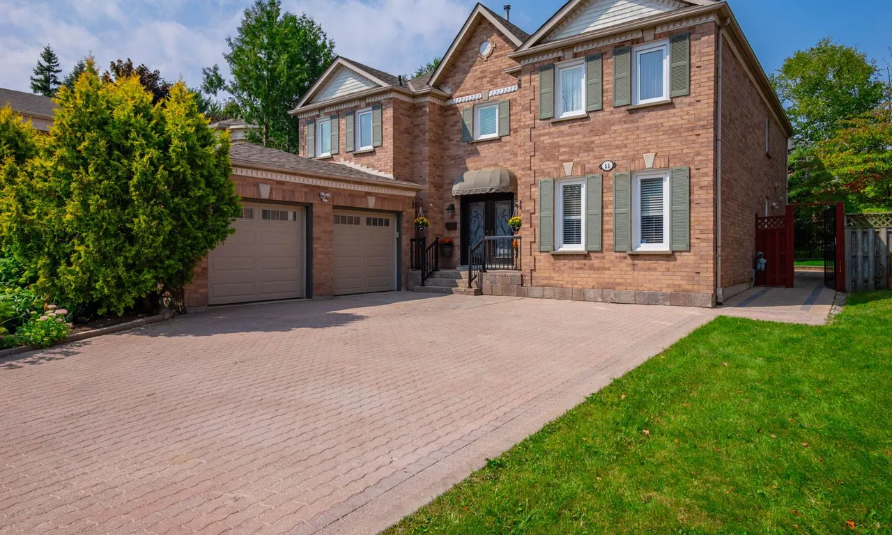 53 Highgrove Cres, Richmond Hill, ON L4C 7W9