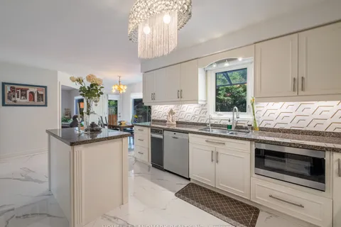 53 Highgrove Cres, Richmond Hill, ON L4C 7W9