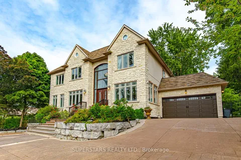 43 Hughson Dr, Markham, ON L3R 2T7