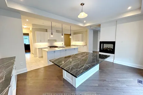 167 Hillsview Dr, Richmond Hill, ON L4C 3E2